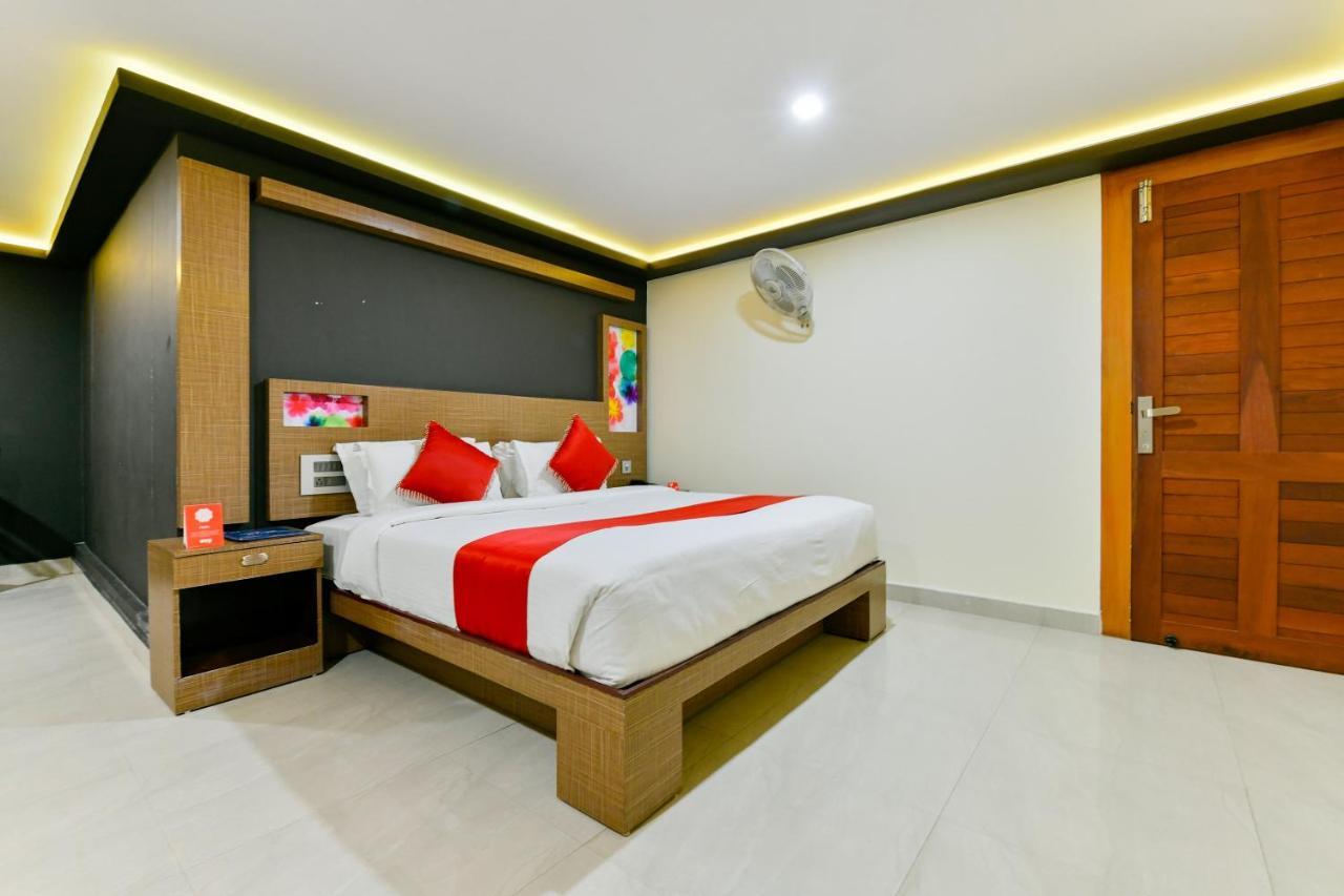 Oyo 1889 Hotel Aj Park Alappuzha Exterior photo