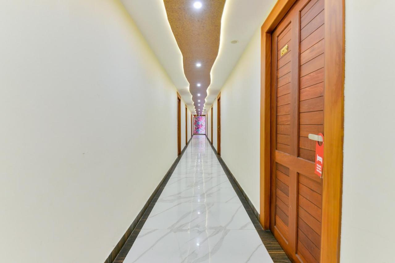 Oyo 1889 Hotel Aj Park Alappuzha Exterior photo