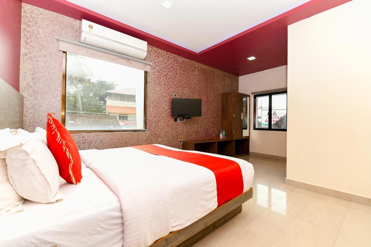 Oyo 1889 Hotel Aj Park Alappuzha Exterior photo
